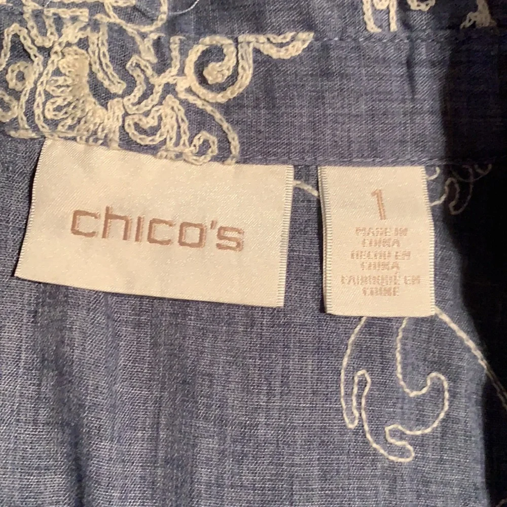 EUC CHICO'S Womens Long-Sleeve Embroidered Button-Up Tunic-Length Shirt - Picture 3 of 5